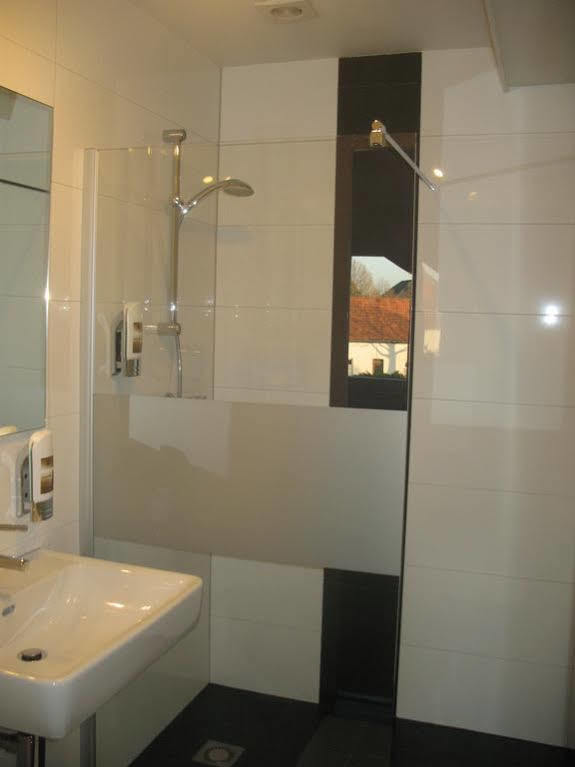 Hotel Restaurant Roerdalen Posterholt Ngoại thất bức ảnh